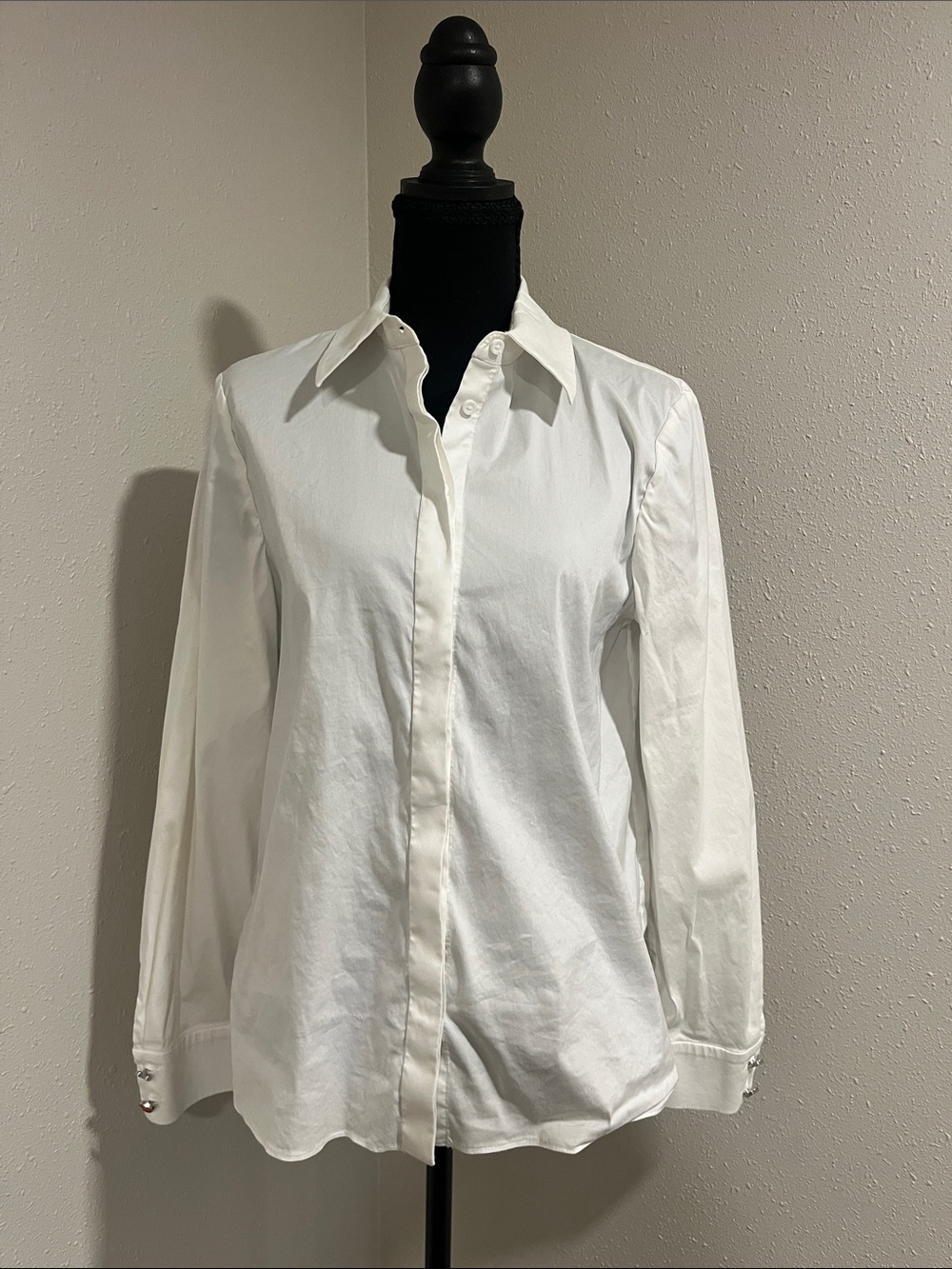 Alice + Olivia Crisp White Willa Heart Placket Classic Blouse-Medium